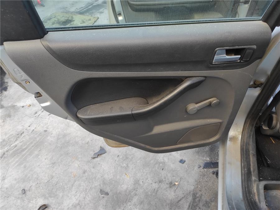 panel puerta trasera izquierda ford focus berlina 1.6 16v (101 cv)