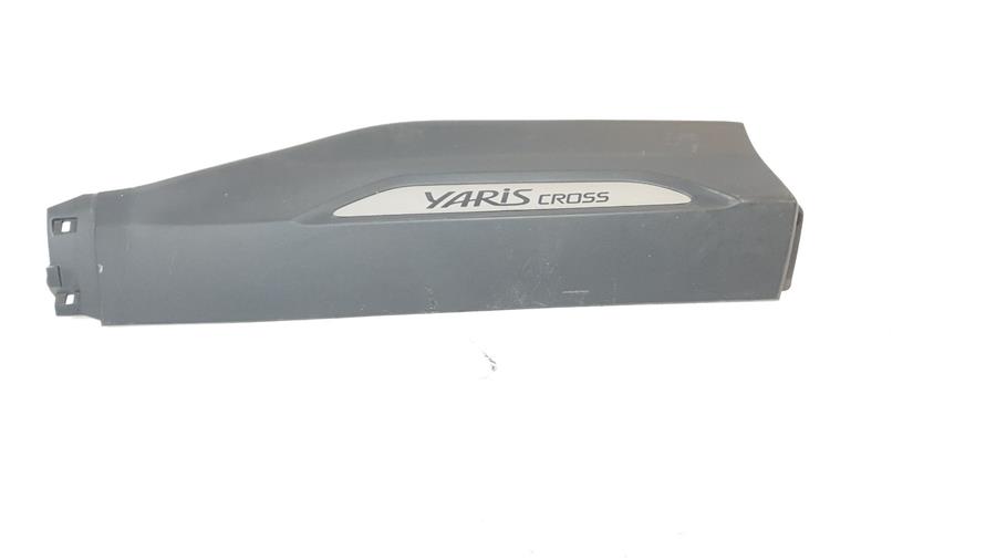 moldura puerta trasera derecha toyota yaris cross hybrid fwd style