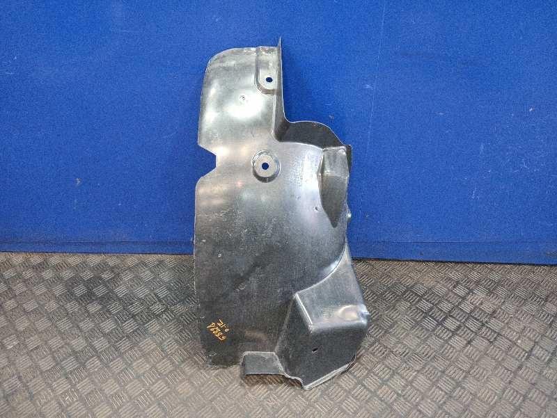 plastico paso rueda delantero nissan