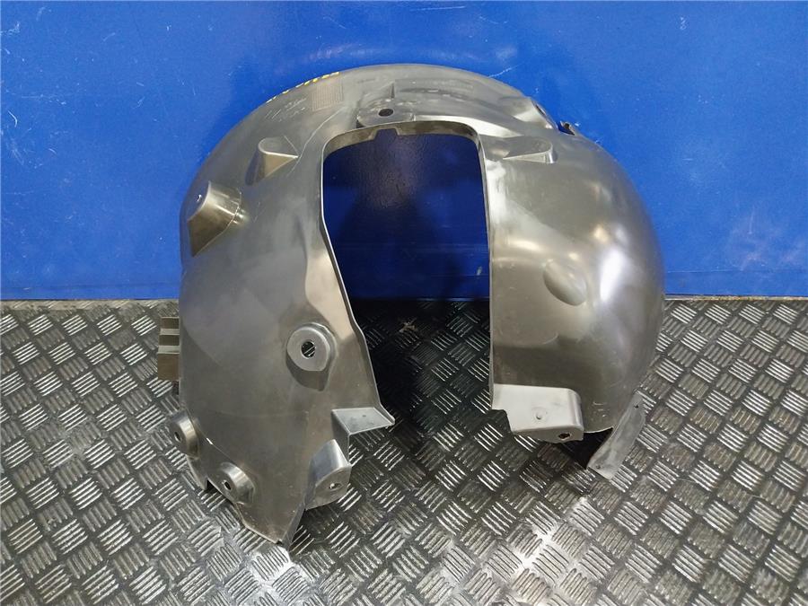 plastico paso rueda delantero izquierdo smart forfour eq