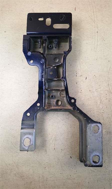 soporte paragolpes delantero land rover range rover velar (03.2017 >) basis motor 2,0 ltr.   132 kw diesel cat
