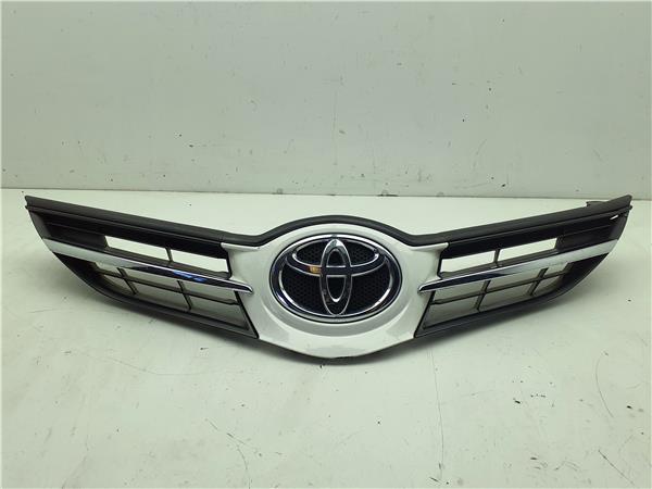 rejilla paragolpes delantero central toyota auris touring sports (e18)(07.2013 >) 1.8 hybrid active [1,8 ltr.   73 kw 16v cat (híbrido)]