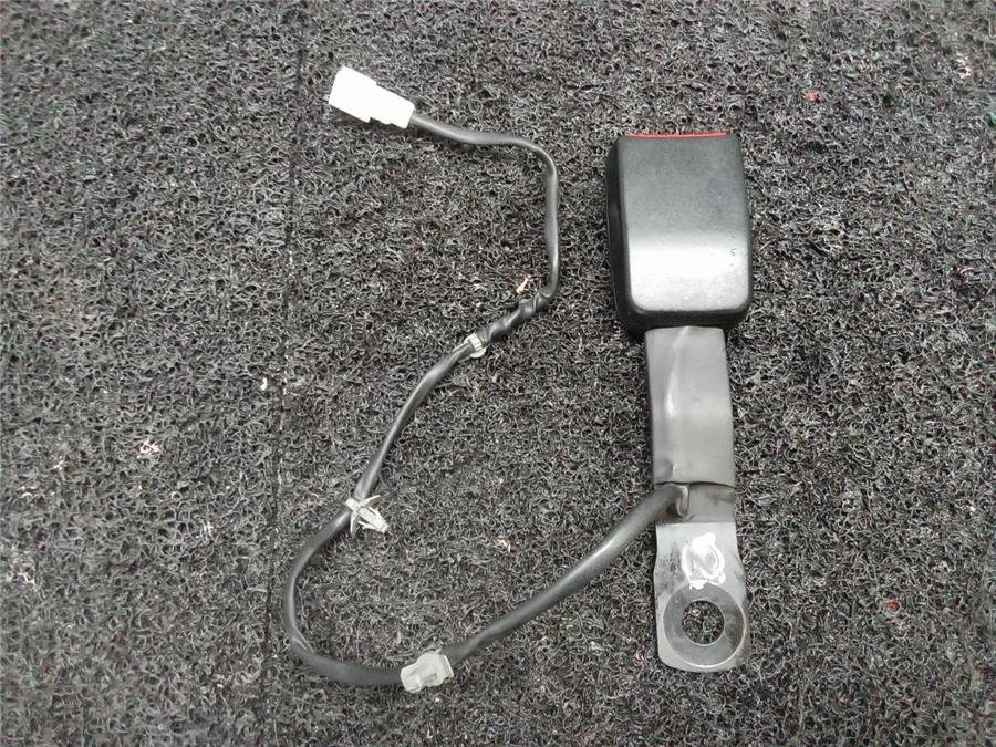 enganche cinturon delantero derecho nissan primera berlina (p12) * qg16