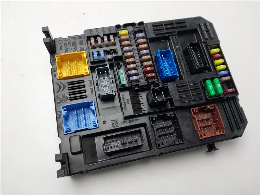 no identificado peugeot 208 (p2) business line yh01