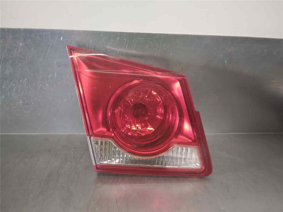 piloto trasero porton izquierdo chevrolet cruze lt