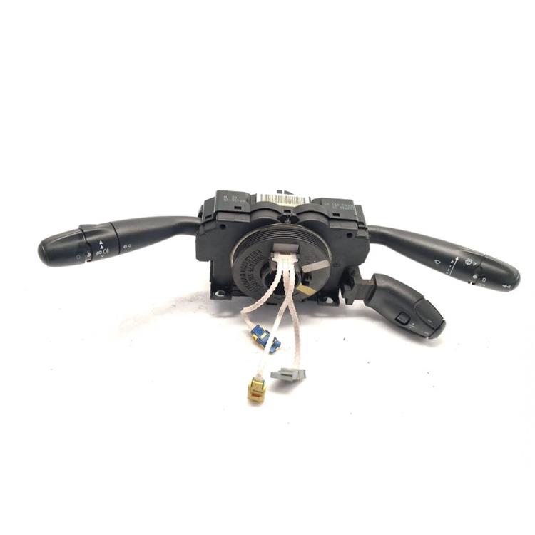 recambio com 2000 (mando columna de dirección) peugeot 307 break (3e) peugeot 307 break (3e) 1.6 hdi 9hv (dv6ted4),9hv (dv6ted4b),9hv (dv6ted4bu),9hx (dv6ated4),9hx (dv6auted4)