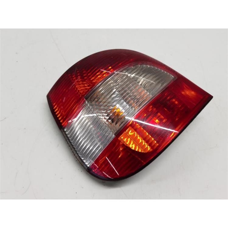 piloto trasero central izquierdo renault scénic i monospace (ja0/1_, fa0_) renault scénic i monospace (ja0/1_, fa0_) 1.4 16v (ja0d, ja1h, ja0w, ja10) k4j 714,k4j 750