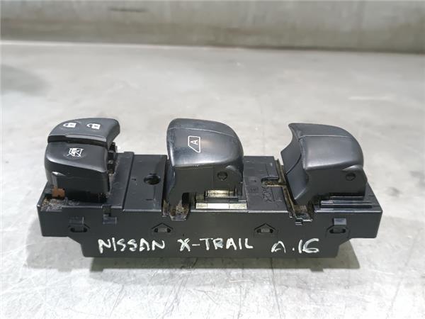 mando elevalunas delantero izquierdo de nissan x trail (t32), año 2016