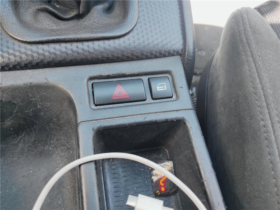 Interruptor Luces Emergencia BMW 3 D