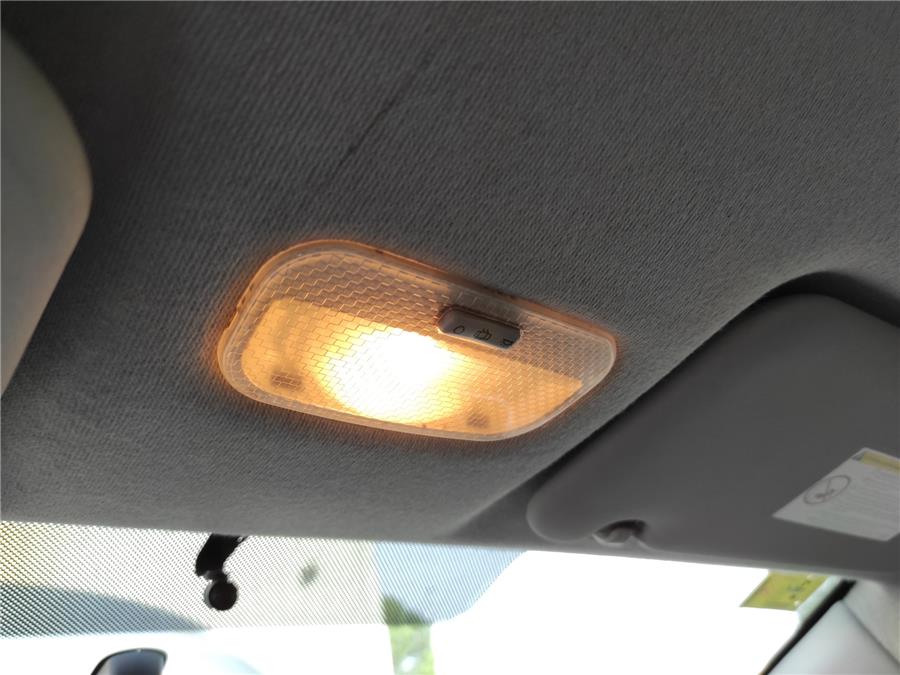 luz interior techo peugeot  