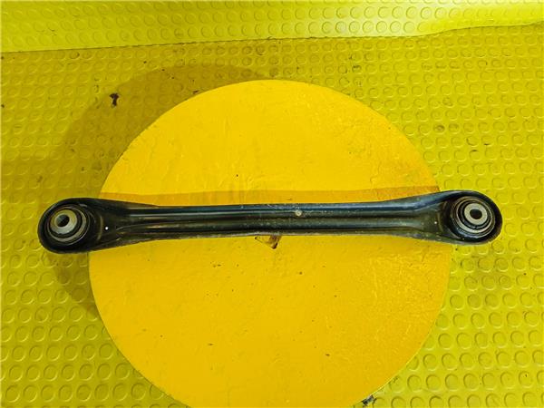 brazo superior trasero derecho volkswagen tou