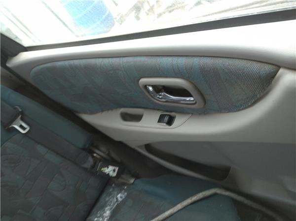 botonera puerta trasera izquierda nissan alme