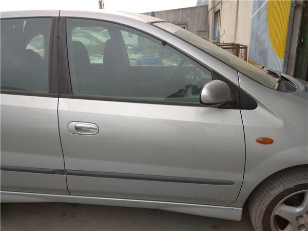puerta delantera derecha nissan almera tino 2