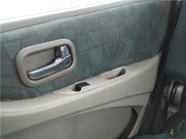 botonera puerta trasera derecha nissan almera