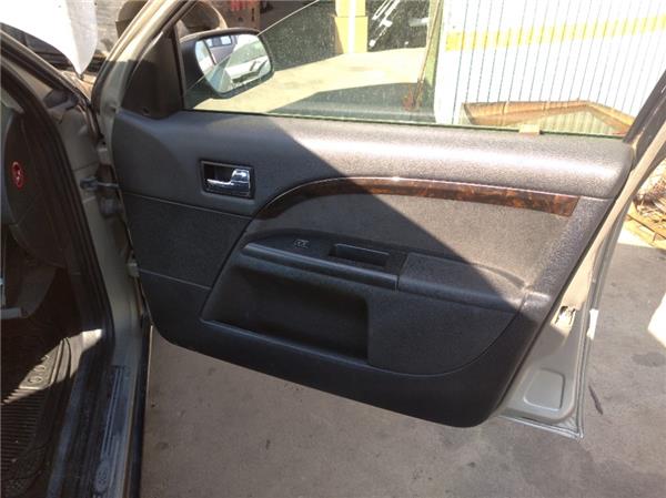 guarnecido puerta delantera derecha ford mond