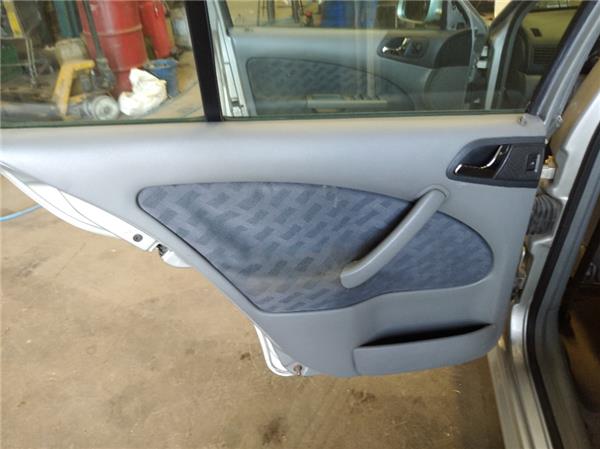 guarnecido puerta trasera izquierda skoda oct