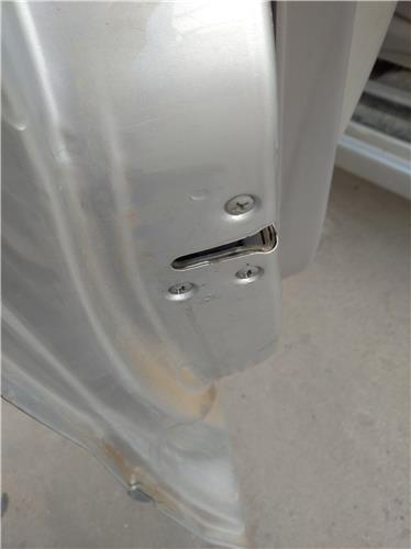 cerradura puerta delantera izquierda nissan a