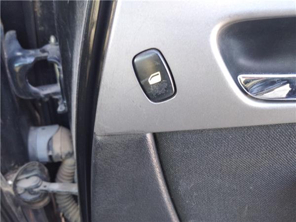botonera puerta trasera derecha peugeot 407 2