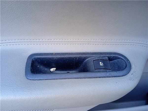 botonera puerta trasera izquierda renault meg