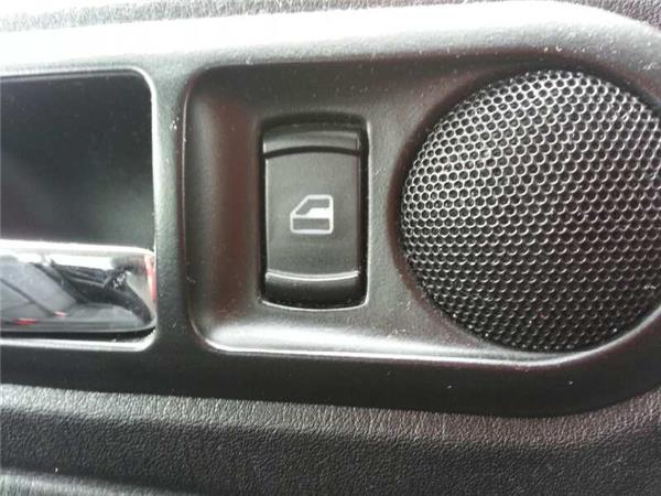 botonera puerta trasera izquierda volkswagen