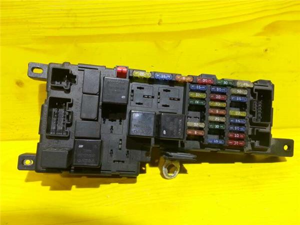 caja reles volvo v70 familiar 24 20v turbo 20