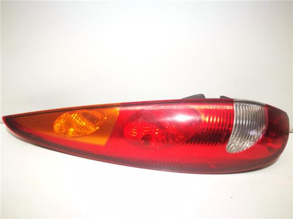 piloto trasero izquierdo nissan almera tino 2