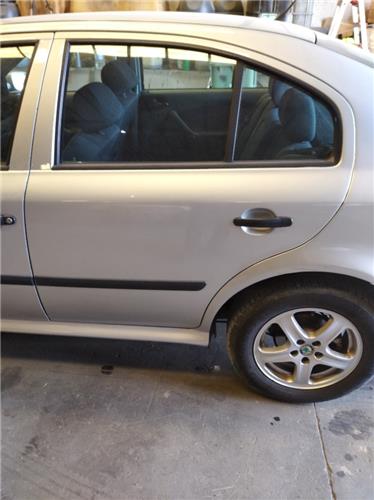 puerta trasera izquierda skoda octavia berlin