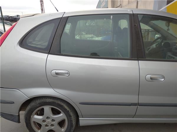 puerta trasera derecha nissan almera tino 22