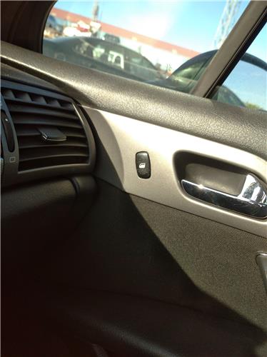 botonera puerta delantera derecha peugeot 407