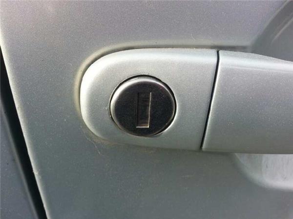 bombin puerta delantera derecha volkswagen pa