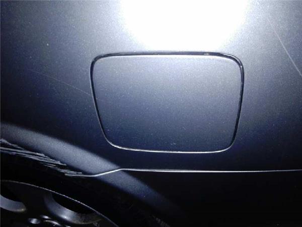 tapa exterior combustible nissan primera berl