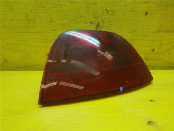 piloto antiniebla trasero izquierdo ford focus berlina 1.6 16v (101 cv)