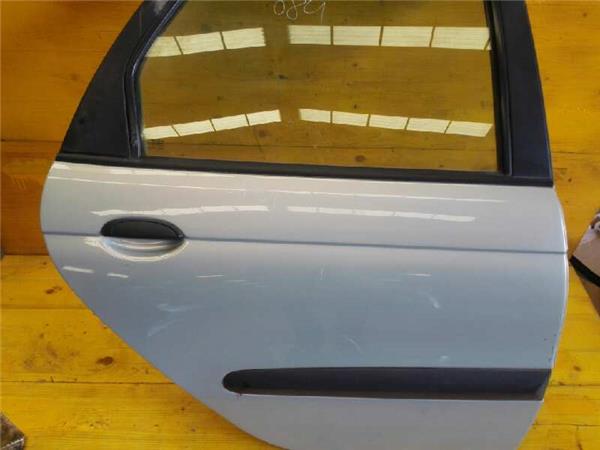 puerta trasera derecha renault megane i sceni