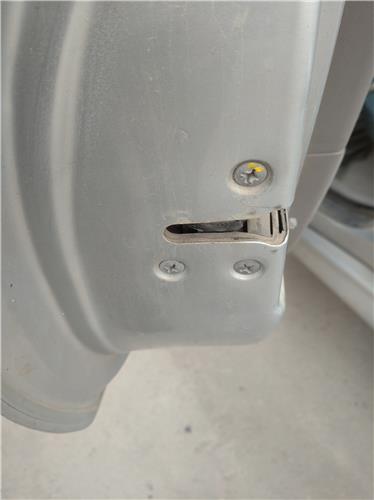 cerradura puerta trasera izquierda nissan alm