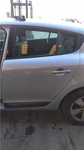 puerta trasera izquierda renault megane iii berlina 5p (2008 >) 1.5 dynamique [1,5 ltr.   78 kw dci diesel]
