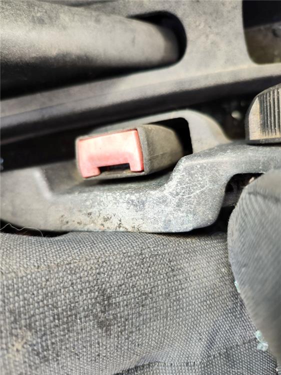 anclaje cinturon delantero izquierdo ford ka (ccu) trend +