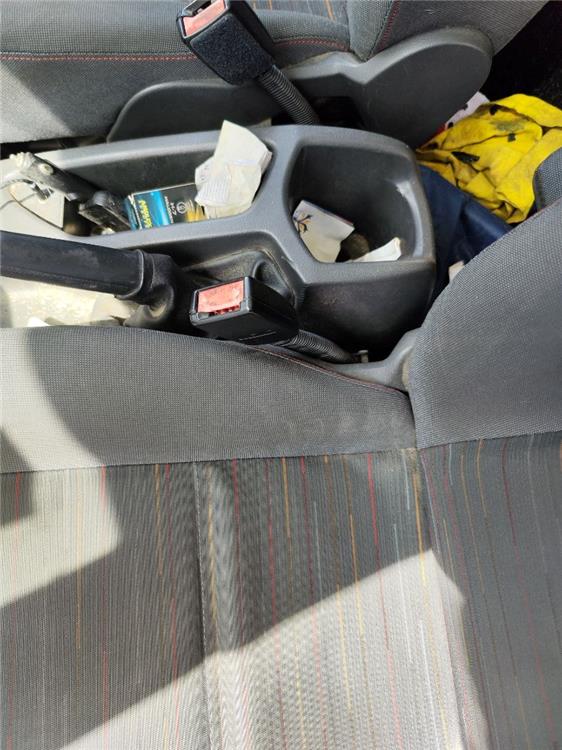 anclaje cinturon delantero izquierdo ford c max (cb3)(2007) trend