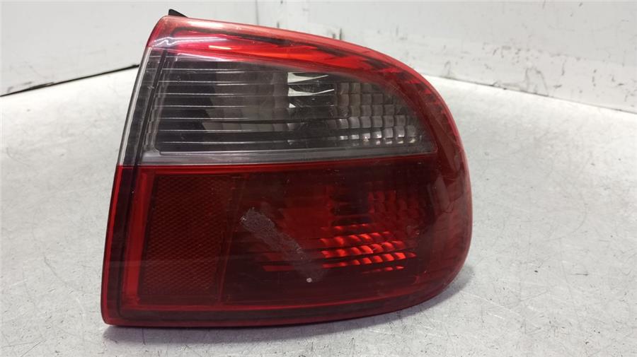 piloto trasero derecho seat toledo (1m2) stella