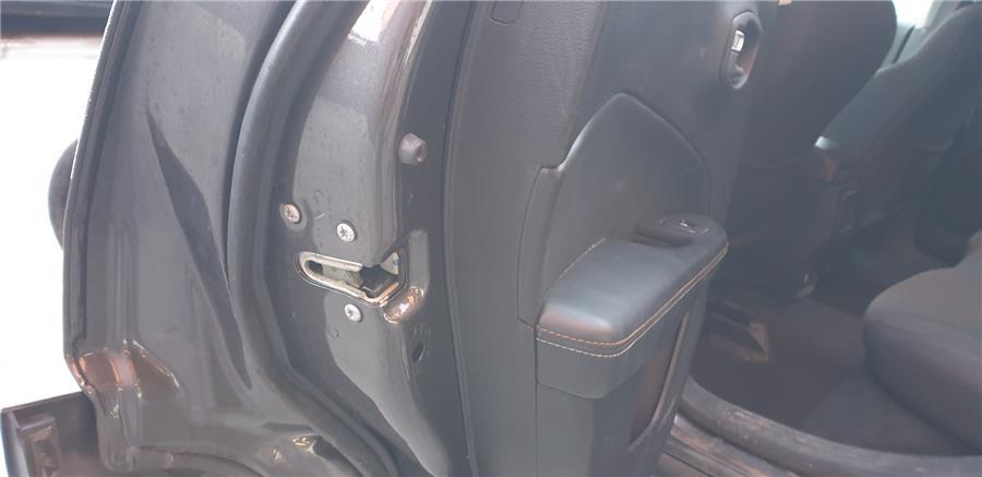 cerradura puerta trasera izquierda jeep compass ii motor 2,0 ltr.   103 kw m jet cat