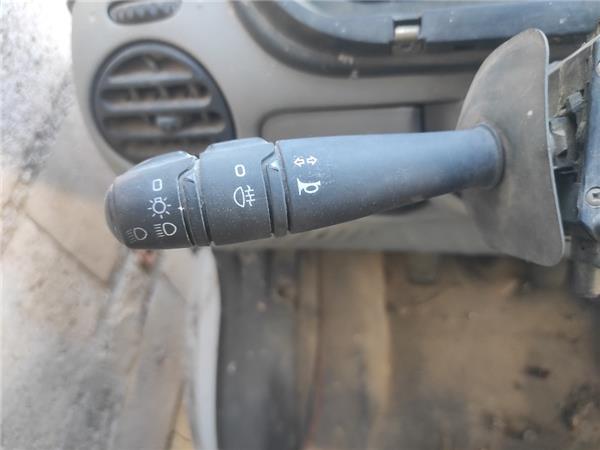mando de luces renault master furgón (01.1998 >) 2.2 base, caja cerrada   l1h1  rs 3078 [2,2 ltr.   66 kw diesel]
