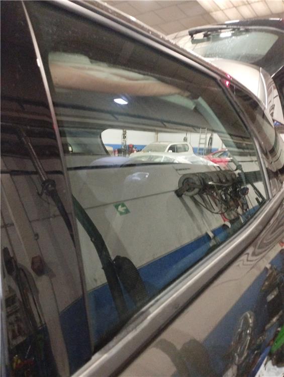 Luna Puerta Trasera Izquierda 3008