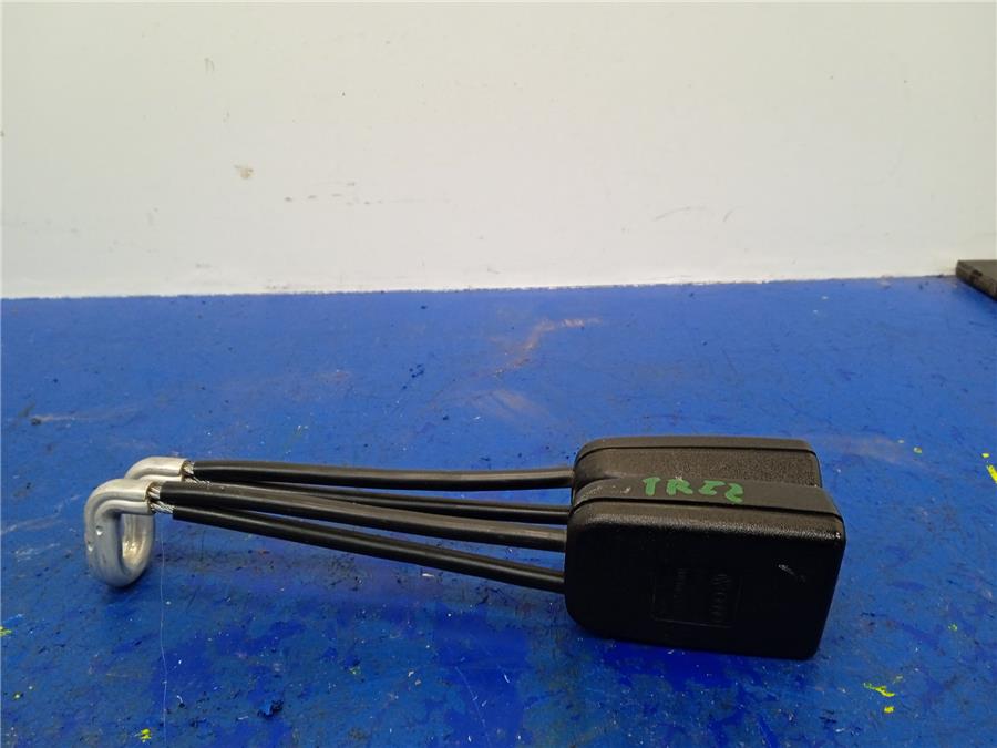 anclaje cinturon trasero izquierdo volkswagen polo iii (6n1) air