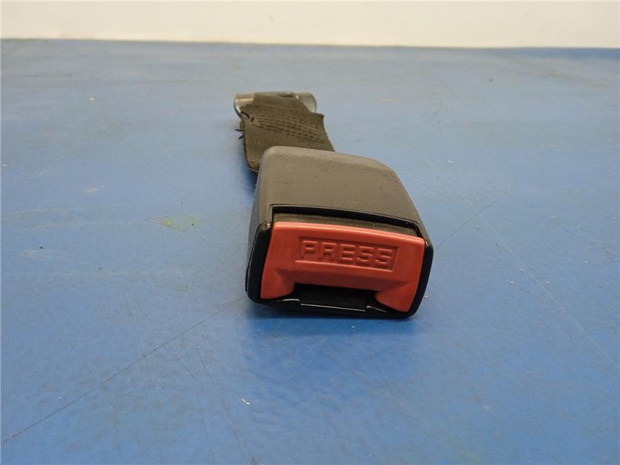 anclaje cinturon trasero izquierdo peugeot 106 (s2) max