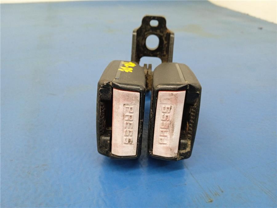 anclaje cinturon trasero derecho peugeot 307 berlina (s2) xs
