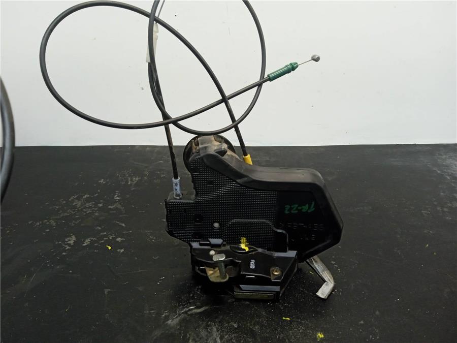 cerradura puerta trasera izquierda toyota corolla (e12) 2.0 d 4d linea luna berlina