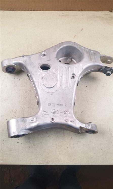 brazo inferior trasero derecho land rover range rover velar velar