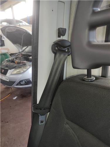 cinturon seguridad delantero derecho iveco daily furgón (2014 >) 2.3 fg 33 s ... v batalla 3000 [2,3 ltr.   93 kw diesel]