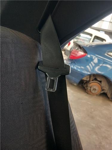 cinturon seguridad trasero izquierdo mercedes