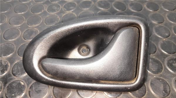 manilla interior puerta delantera derecha iveco daily chasis (1999 >) 2.8 65   c 15 chasis   cabina [2,8 ltr.   107 kw diesel cat]