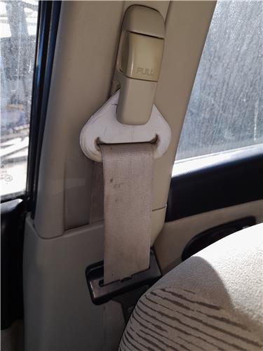 cinturon seguridad delantero derecho nissan p